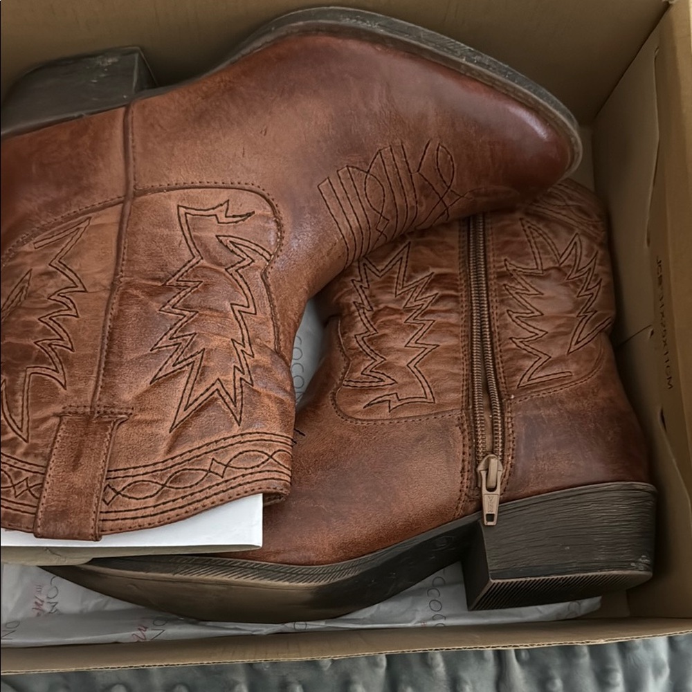 Coconuts by Matisse Brown Leather Boots